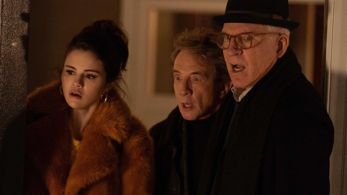 Selena Gomez, Martin Short y Steve Martin en ’Solo asesinatos en el edificio’.