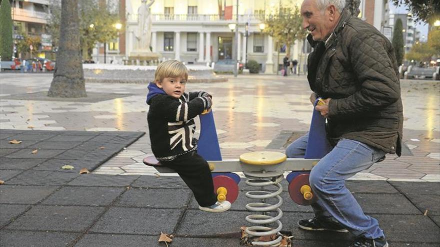 Castellón mantiene la pérdida de población pese a frenar la caída de los nacimientos