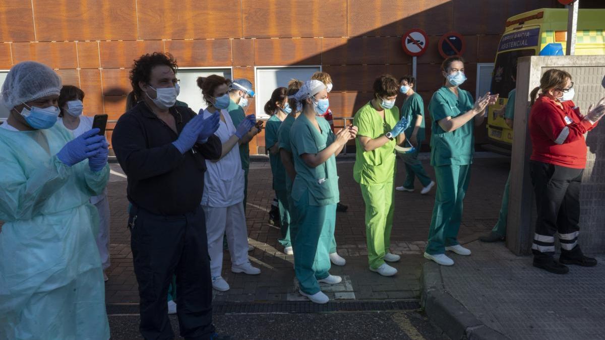 Sigue la última hora del coronavirus en Zamora. En la imagen, personal sanitario del Hospital Virgen de la Concha.