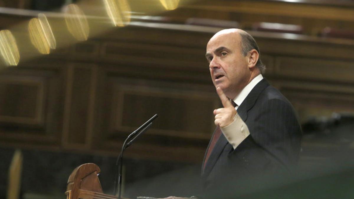 Luis de Guindos en el Pleno del Congreso.