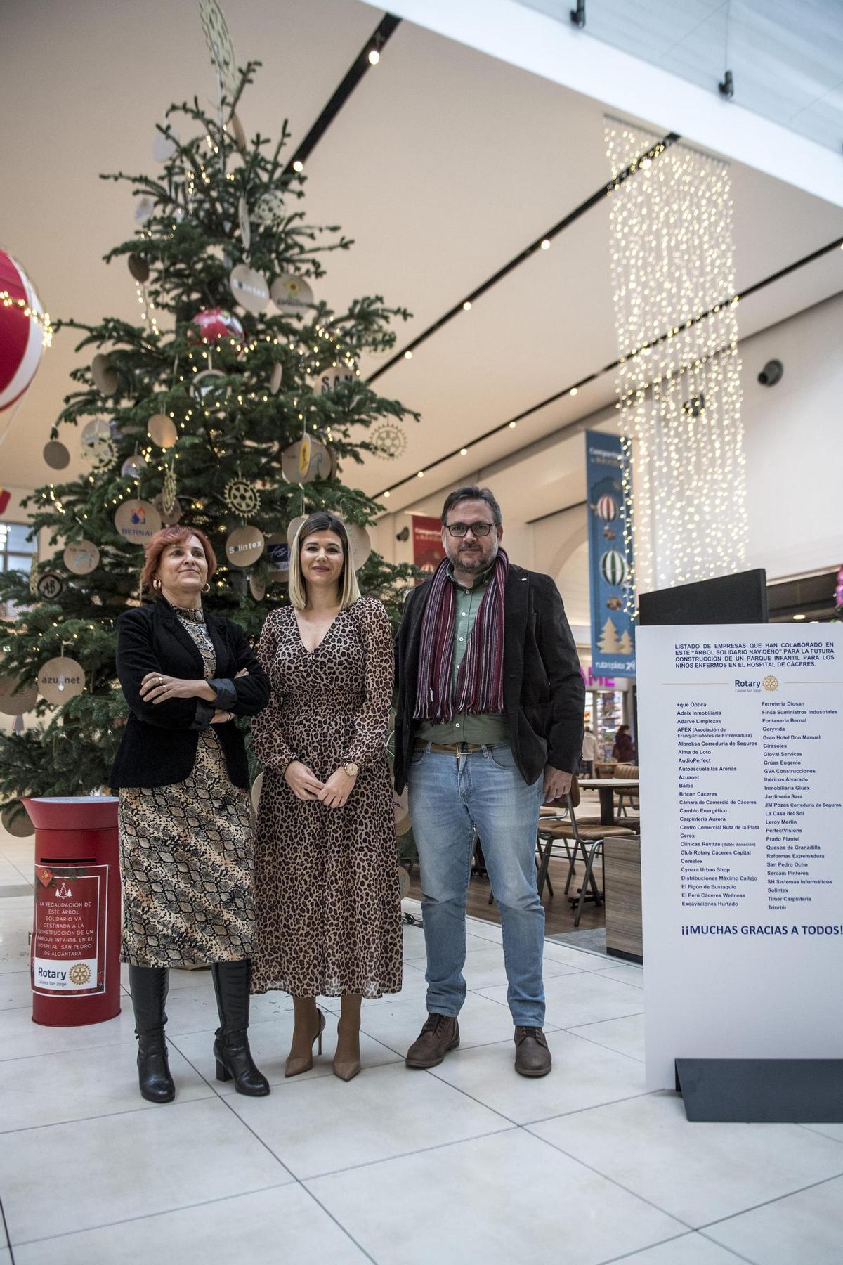 Galería | El Rotary Club pide ayuda para una zona de juegos en el hospital San Pedro de Cáceres