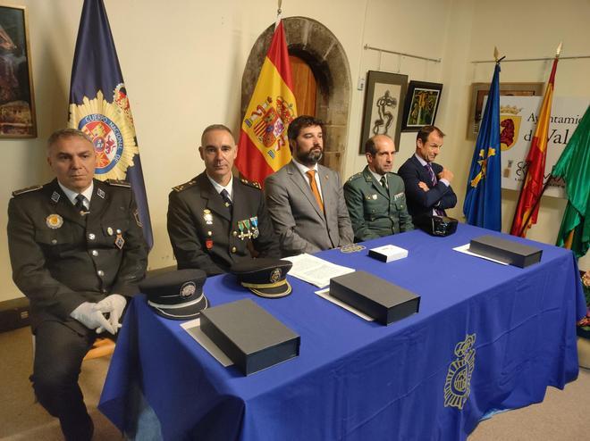 En imágenes: Así celebró la Policía Nacional de Luarca su fiesta de los Santos Ángeles Custodios