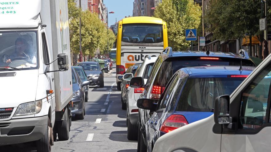 Tráfico cierra un carril en Sanjurjo Badía durante un mes por obras