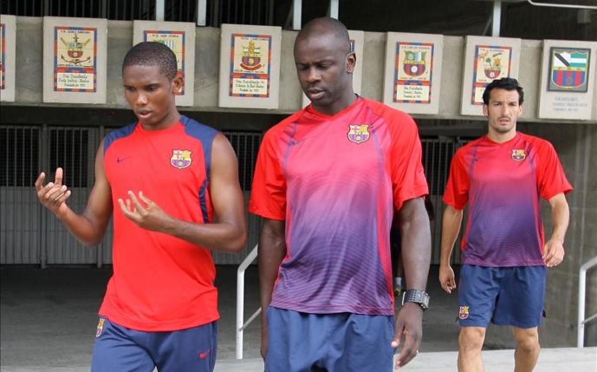 Zambrotta junto a Thuram y Eto'o