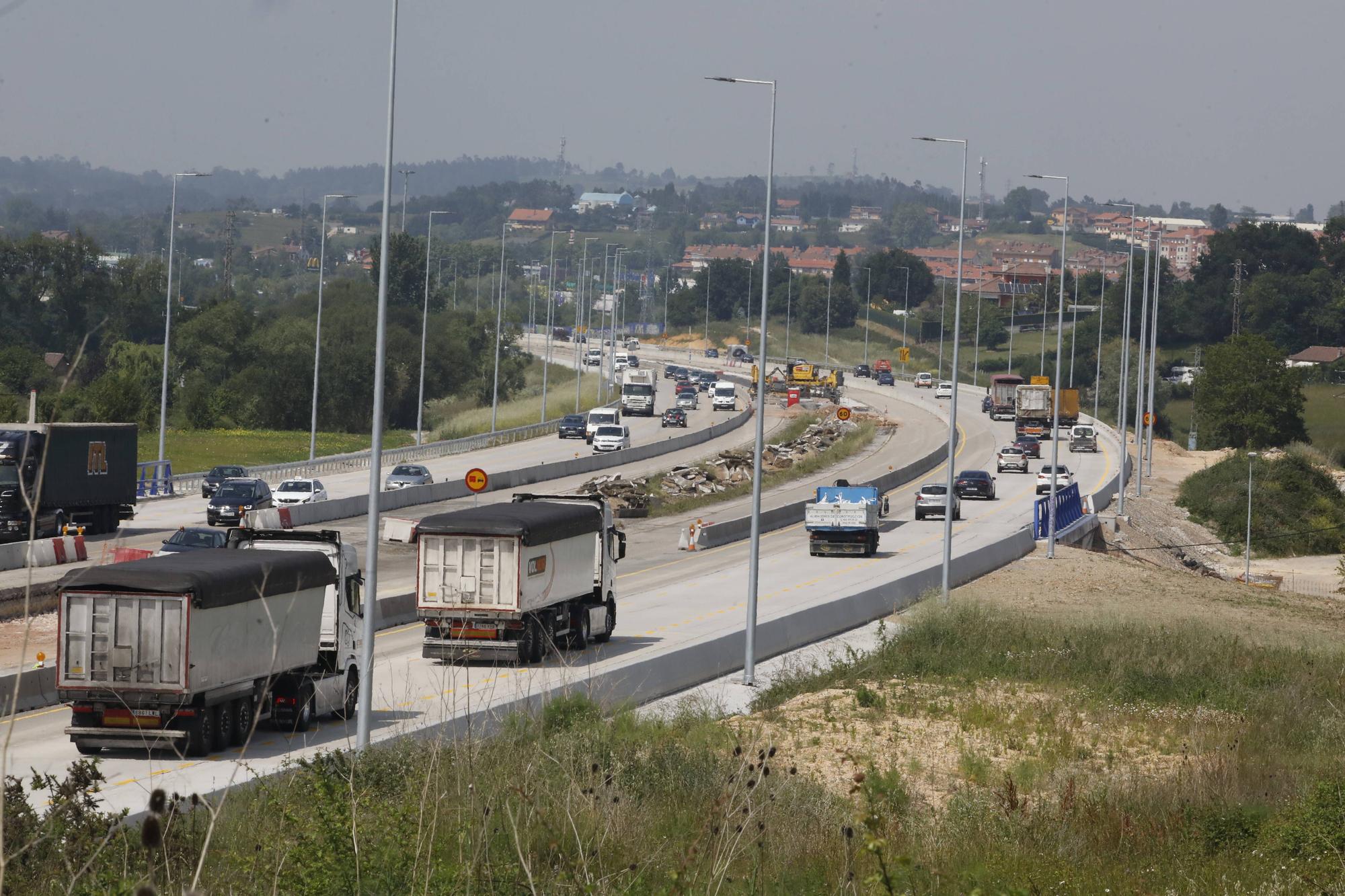 En imágenes: Nuevas caravanas en la "Y" por las obras del tercer carril