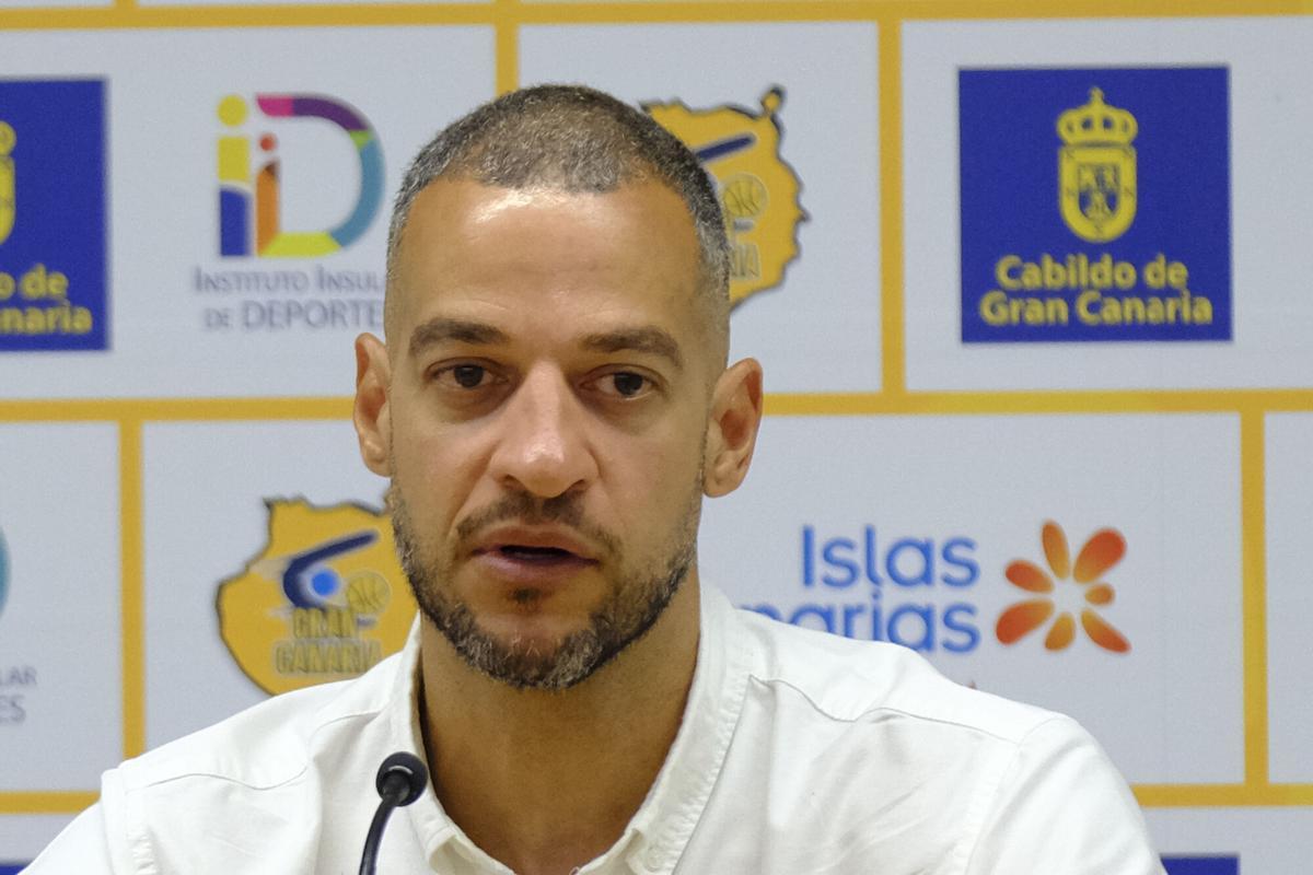 Primer día de Bruno Savignani como capitán del barco del CB Gran Canaria Primer día de Bruno Savignani como capitán del barco del CB Gran Canaria