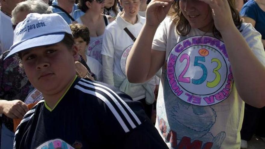 Unos quinientos corredores en el maratón solidario