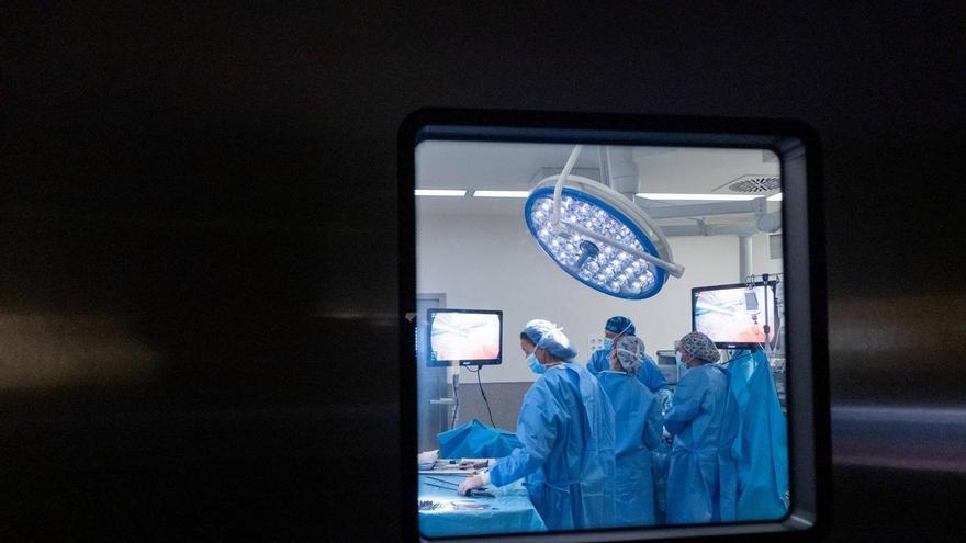 El HUCA reúne a especialistas y pacientes para abordar los retos sobre la atención al cáncer