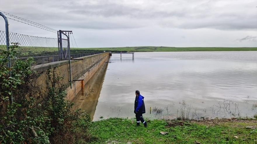 VÍDEO | Abre el embalse de Guadiloba por la crecida de aguas