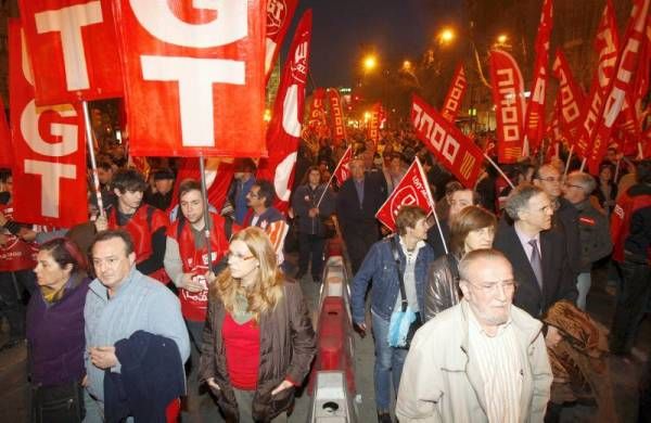 Nueva marcha contra los recortes del Gobierno en Zaragoza