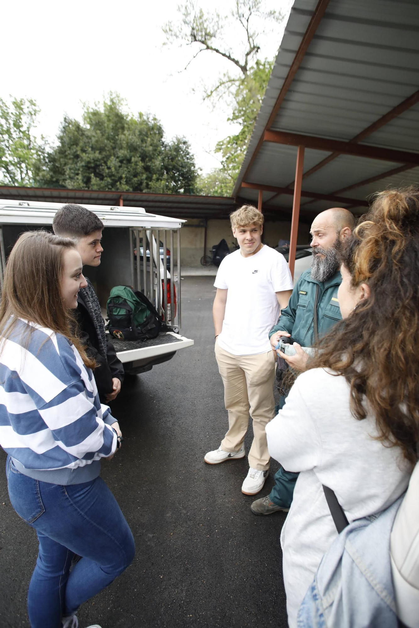 En imágenes: Los alumnos del Corazón de María de Gijón conocen cómo funciona cada unidad de la Guardia Civil