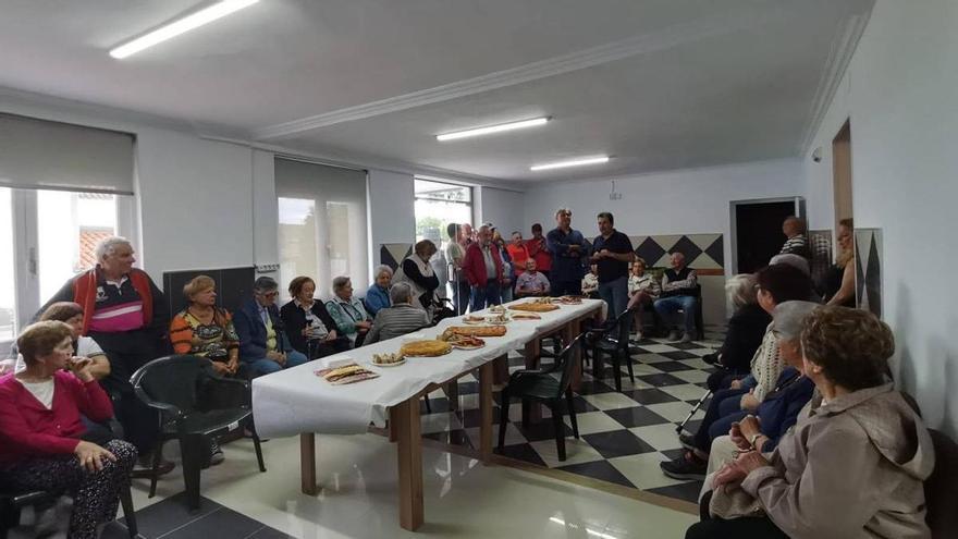 Los mayores de La Espina estrenan local social: "Es un lugar para facilitar la relación y crear comunidad"