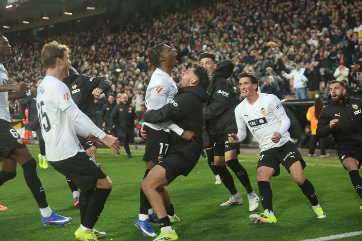 Valencia CF-Espanyol, en imágenes