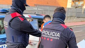 Les imatges de loperatiu contra una banda internacional de tràfic d’armes i drogues