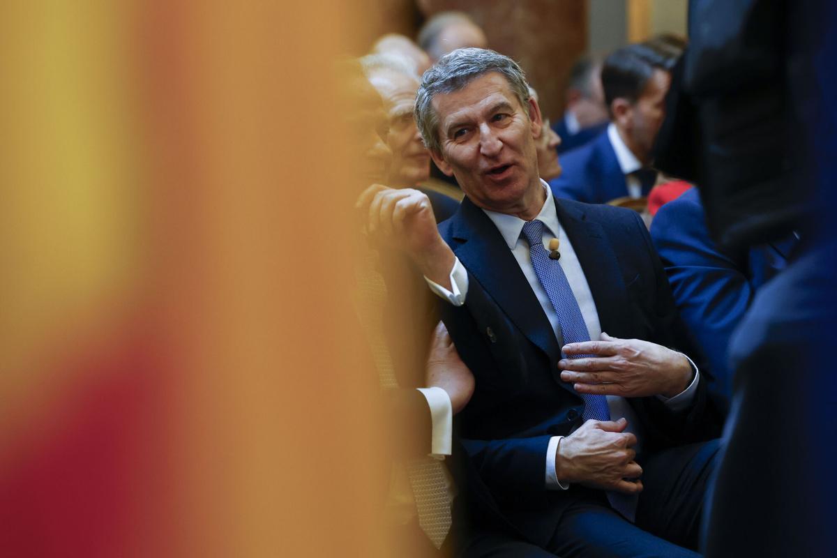 El presidente del PP, Alberto Núñez Feijóo, participa en el foro 'Nuevos retos, nuevas respuestas', organizado por Madrid Foro Empresarial este martes en Madrid.