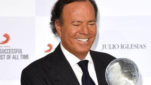 Després de l'escàndol 'Julio Iglesias', disseccionem el patró del depredador sexual