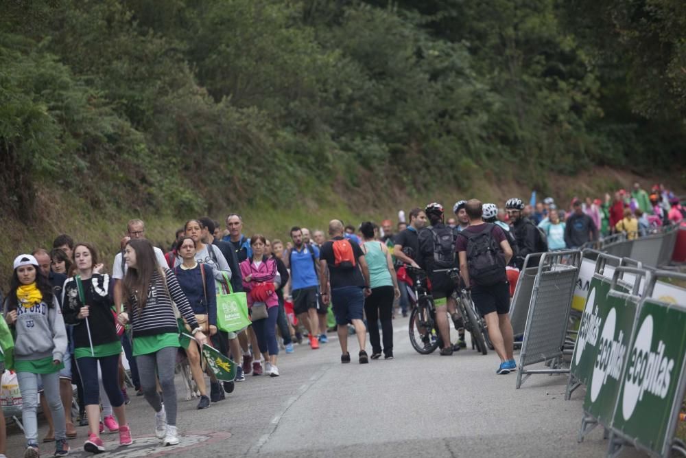 Ambientazo ciclista en el Naranco