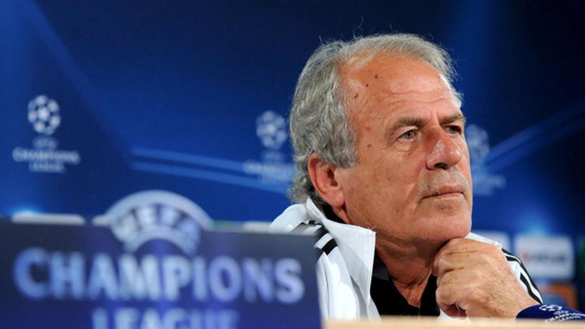 Mustafa Denizli será el elegido para ocupar el banquillo del Galatasaray