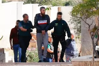 El hombre que tiroteó a los guardias civiles en Alicante alega que los confundió con ladrones