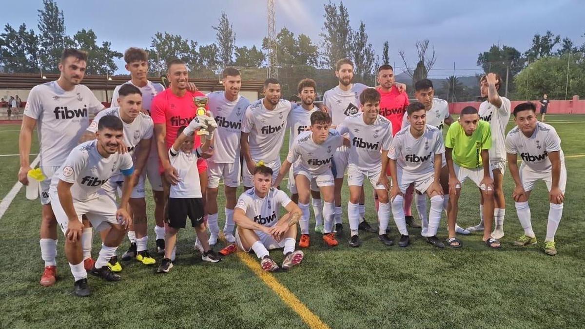 Plantilla del Felanitx, que perdió un amistoso de pretemporada con el Inter Manacor