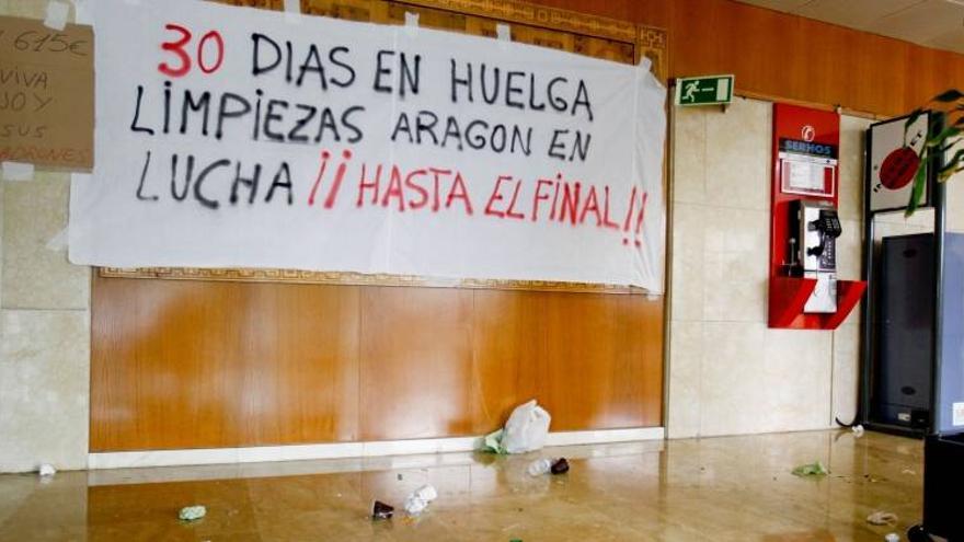 La policía imputa cuatro delitos a las tres trabajadores de limpieza detenidas en Zaragoza