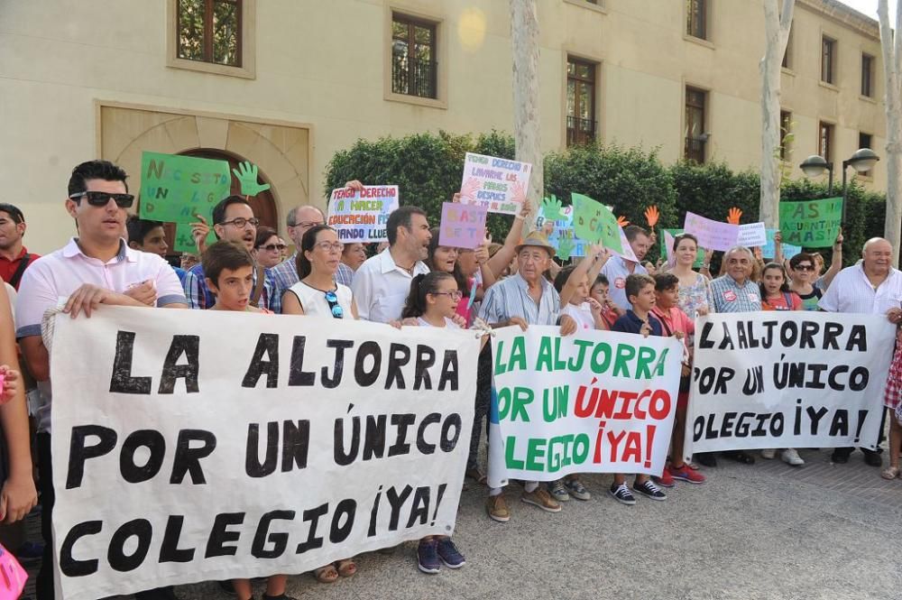 Manifestación de los padres de La Aljorra