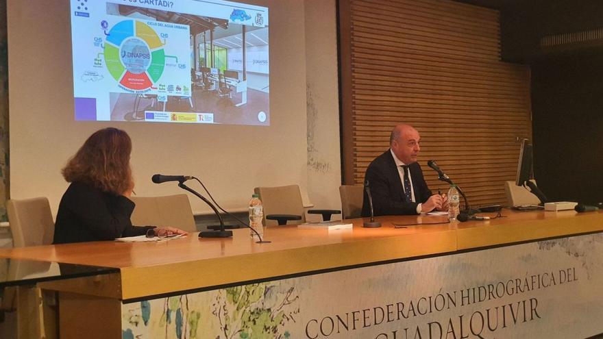 El gerente de Hidrogea en Cartagena, Andrés Martínez Gumbau, presentó el proyecto Cartadi en Sevilla.