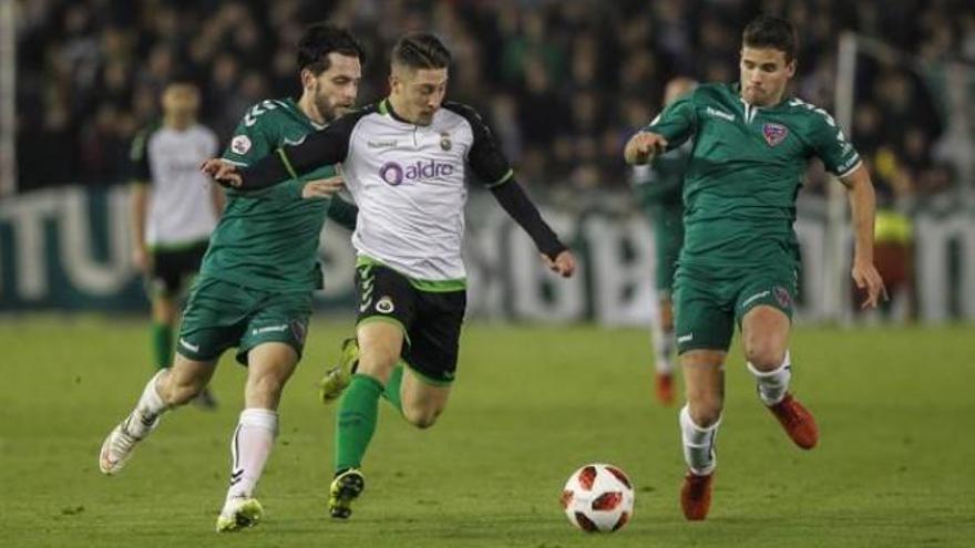 Enzo vestido con la elÃ¡stica del Racing de Santander