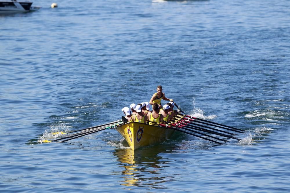 El equipo local se hace con la victoria en la Bandera Concello de Vigo. Ares y Puebla acechan el liderato de Samertolaméu en un día de locos con viento cambiante.