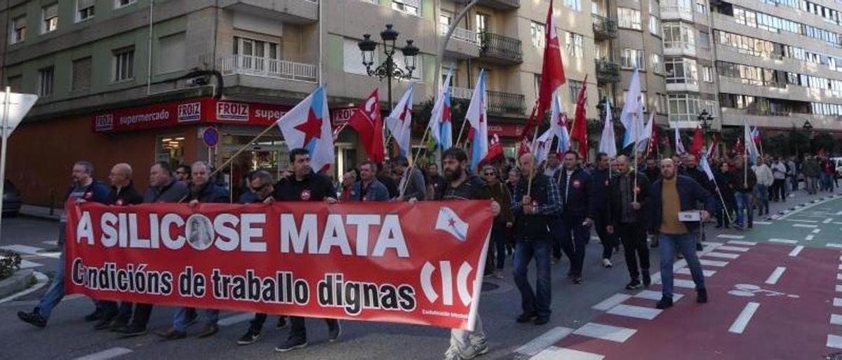 Foto de archivo de una manifestación en Vigo para exigir medidas contra la silicosis.