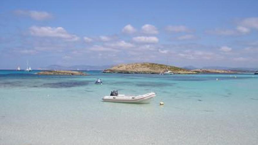 Muere un bañista arrollado por una embarcación en Formentera