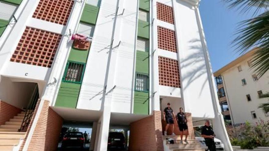 Un niño de 4 años salva la vida tras caer de una ventana desde un cuarto piso