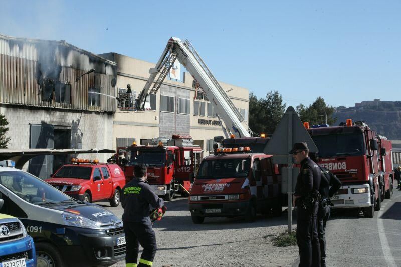 Arde una nave de curtido de pieles en Lorca