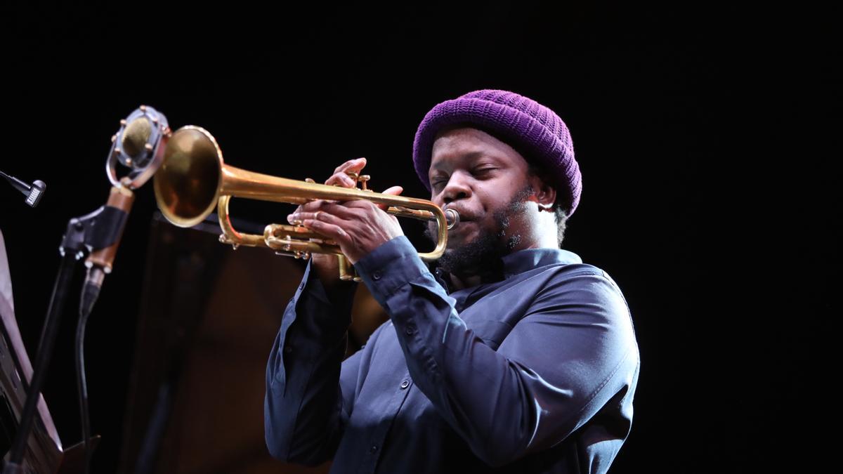 Ambrose Akinmusire ofreció un singular concierto el viernes en la Multiusos.