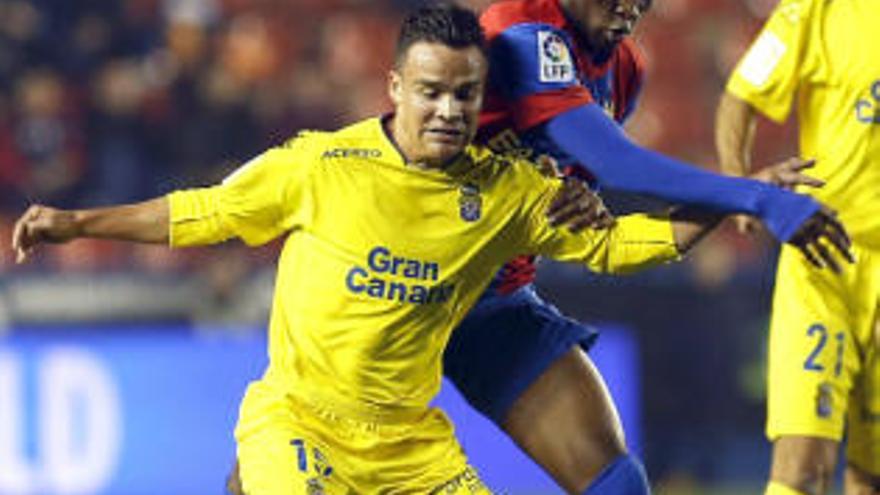 La UD Las Palmas vende a Roque Mesa al Swansea