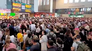 Así ha sido el momento del colapso y tensión en Santa Justa por los retrasos en los AVE