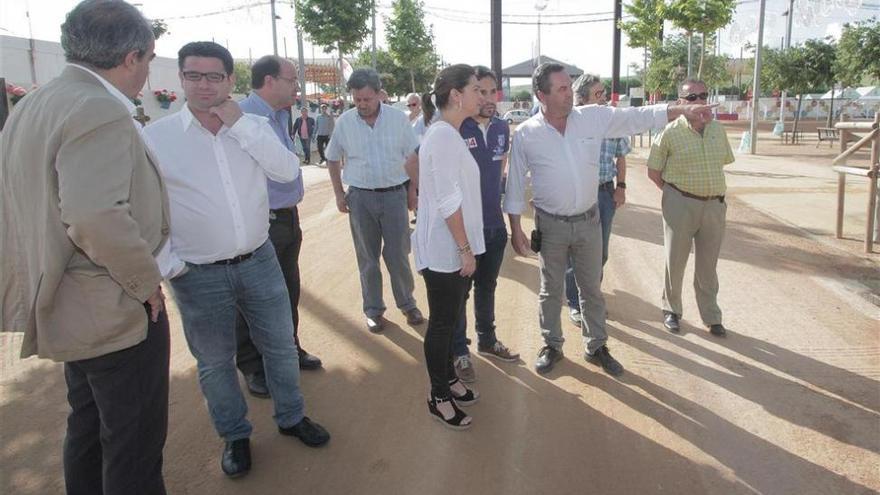 La alcaldesa anuncia que Susana Díaz visitará mañana la Feria