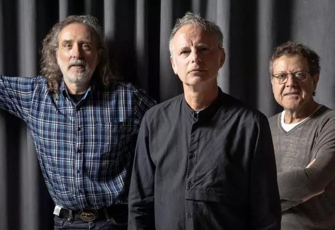 Els Pets: "Hay jóvenes que no se miran el ombligo y están comprometidos con su país, con su pueblo, con su comunidad"