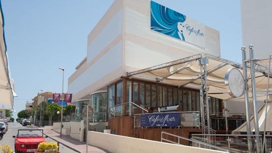 Unos ladrones revientan la caja fuerte del Café del Mar y roban unos 30.000  € - Diario de Ibiza