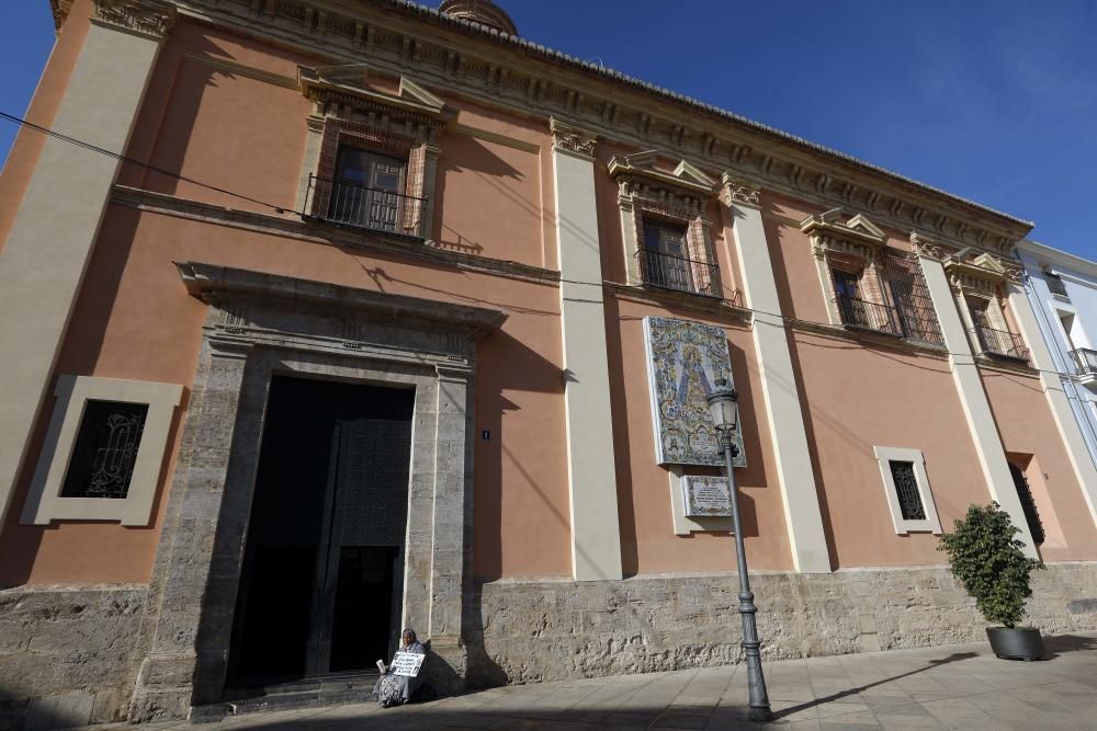 La Basílica de la Virgen de los Desamparados, el templo de los 350 años