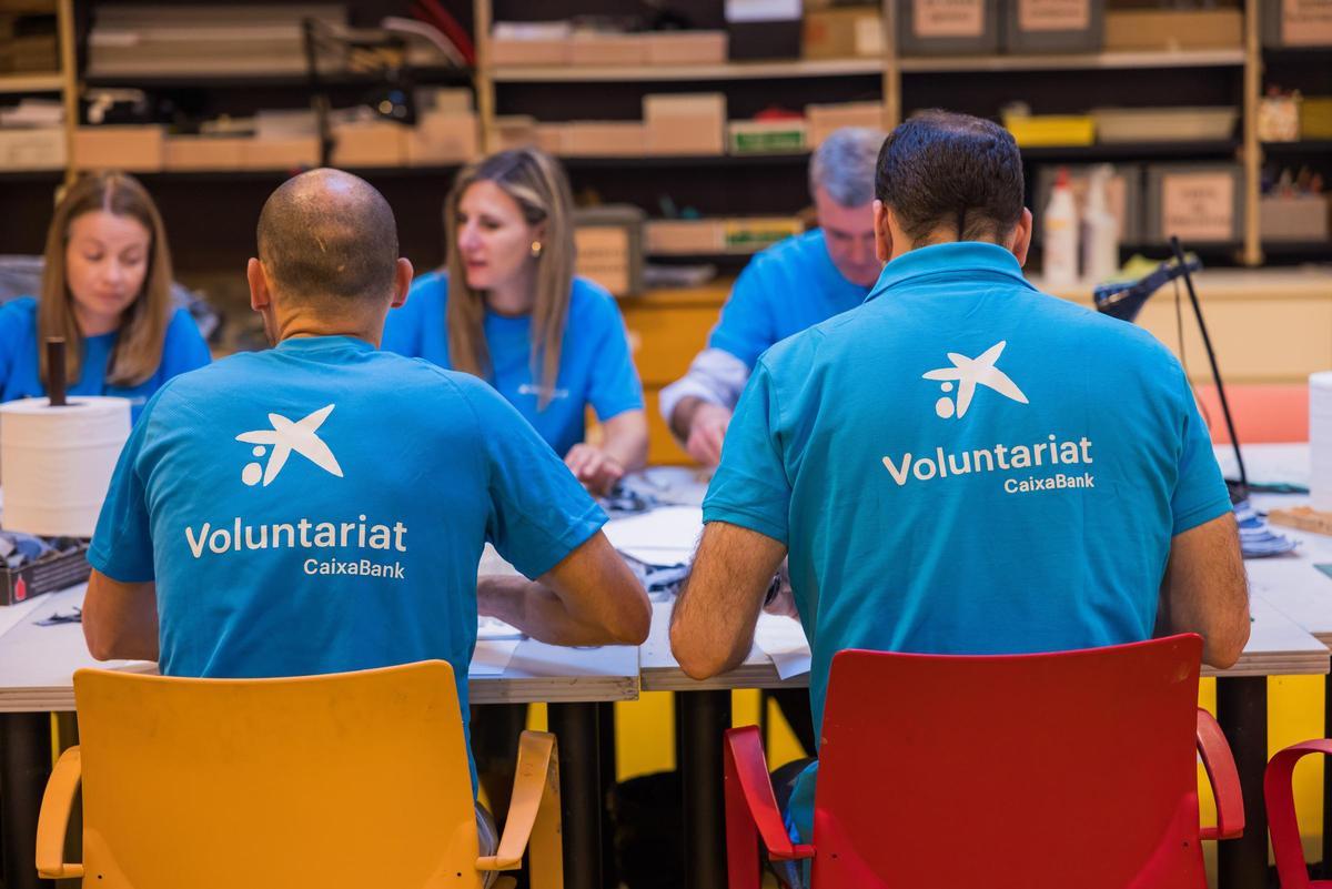 Voluntaris i beneficiaris en una de les activitats.