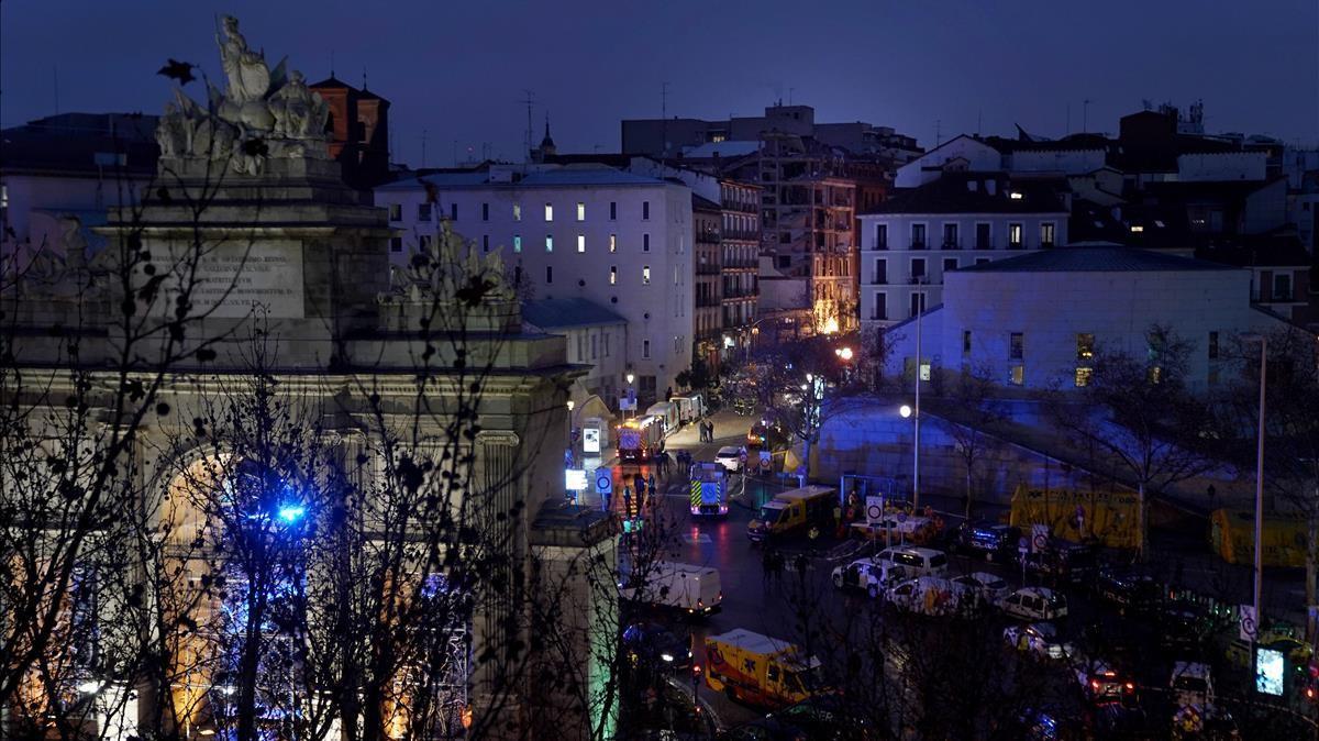 Al menos tres muertos tras una terrible explosión en un edificio de la calle Toledo de Madrid