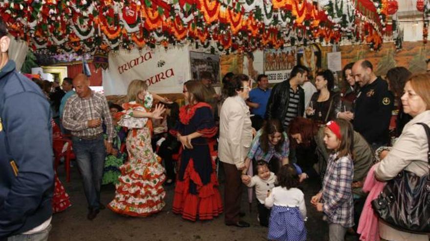 Una de las casetas instaladas en Infiesto con motivo de la Feria de Abril del pasado año.