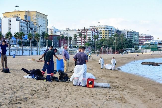 Las Alcaravaneras cerrada al baño por un ...