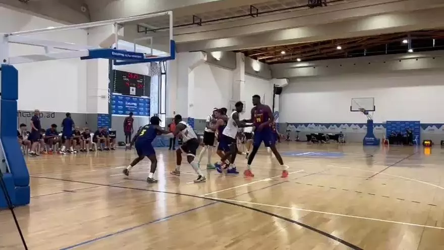 Joan Peñarroya y Nico Laprovittola analizan el primer partido de pretemporada del Barça