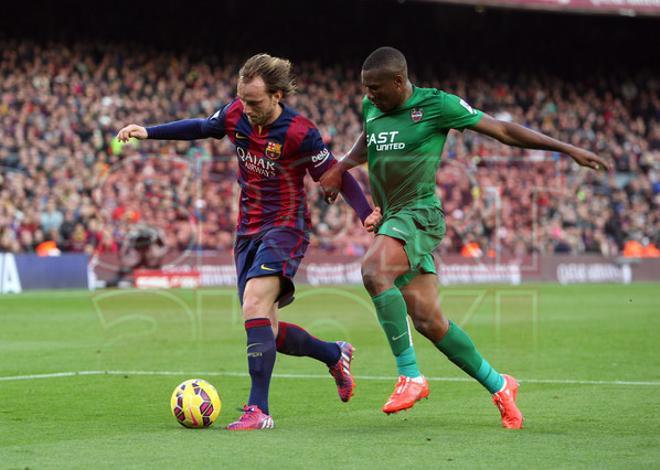 BARÇA,5 - LEVANTE,0