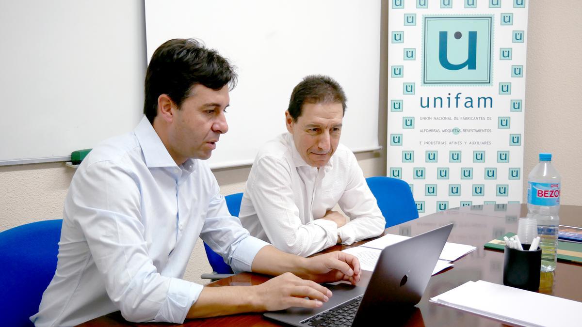 El edil Miguel Ángel Sánchez junto al responsable de Unifam, Eduardo Díaz, durante una jornada de trabajo en Crevillent