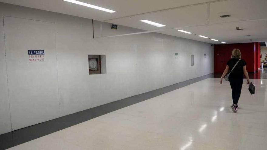 El Estado sí logró vender los locales del Centro Comercial Arousa vinculado a &quot;Pelopincho&quot;. // Noé Parga