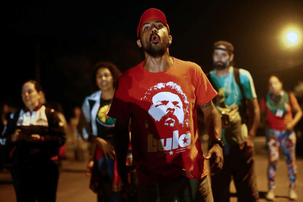 Disturbios en Brasil tras el ingreso en prisión de Lula. AFP