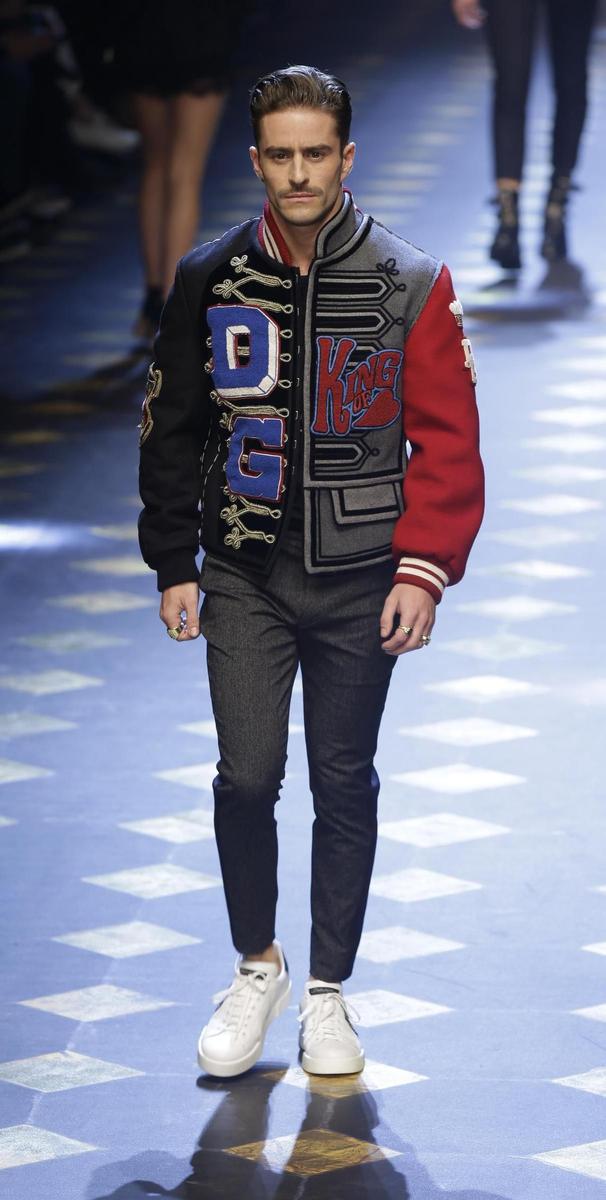 Pelayo Díaz en el desfile de Dolce &amp; Gabbana otoño/ invierno 2017